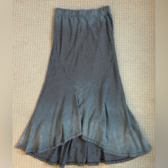AG High-Low Maxi Skirt - Picture 1 of 3